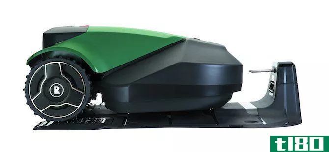 Robotic Lawn Mower Robomow RS630