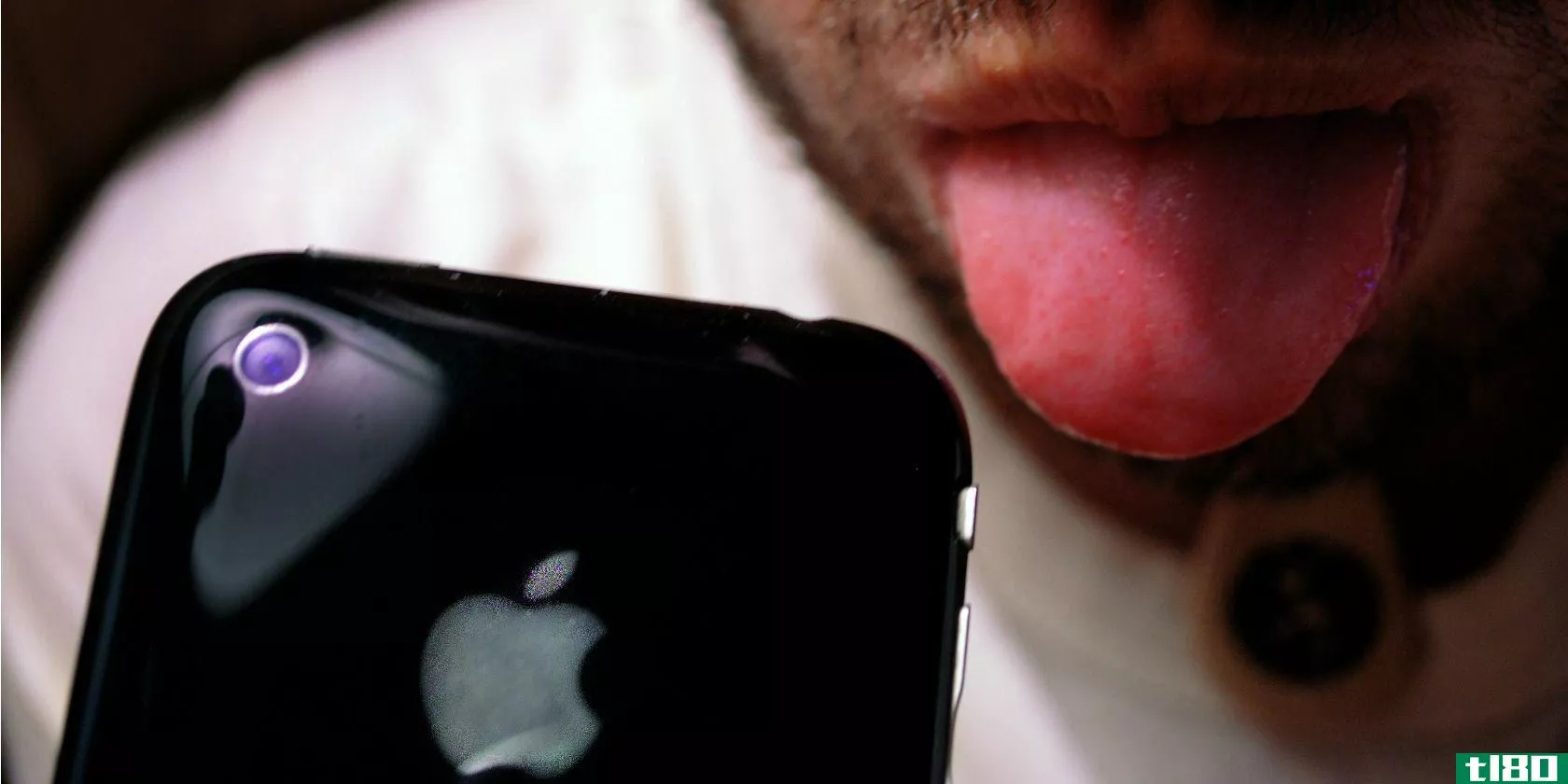 iphone-tongue