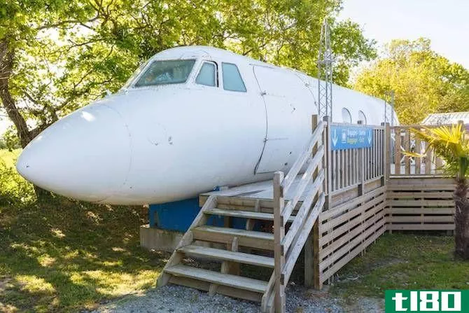 airbnb-airplane house