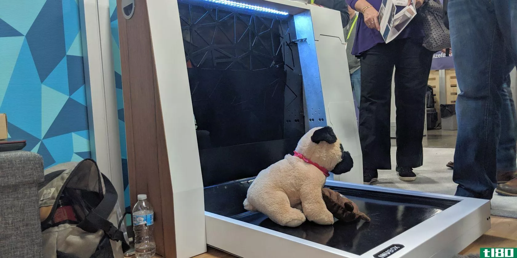 inubox-robot-dog-toilet-ces2019-featured