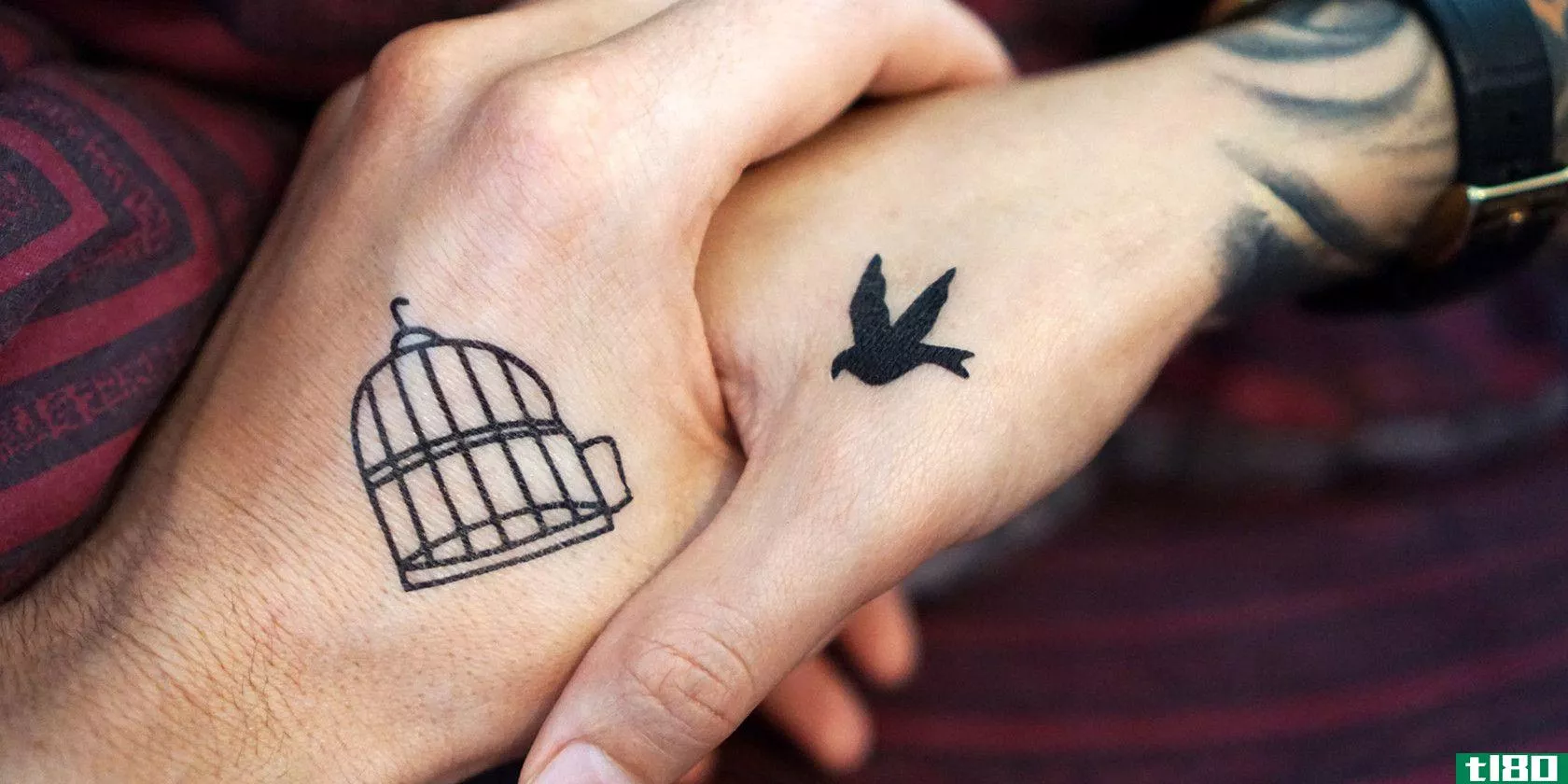 tattoo-design-holding-hands