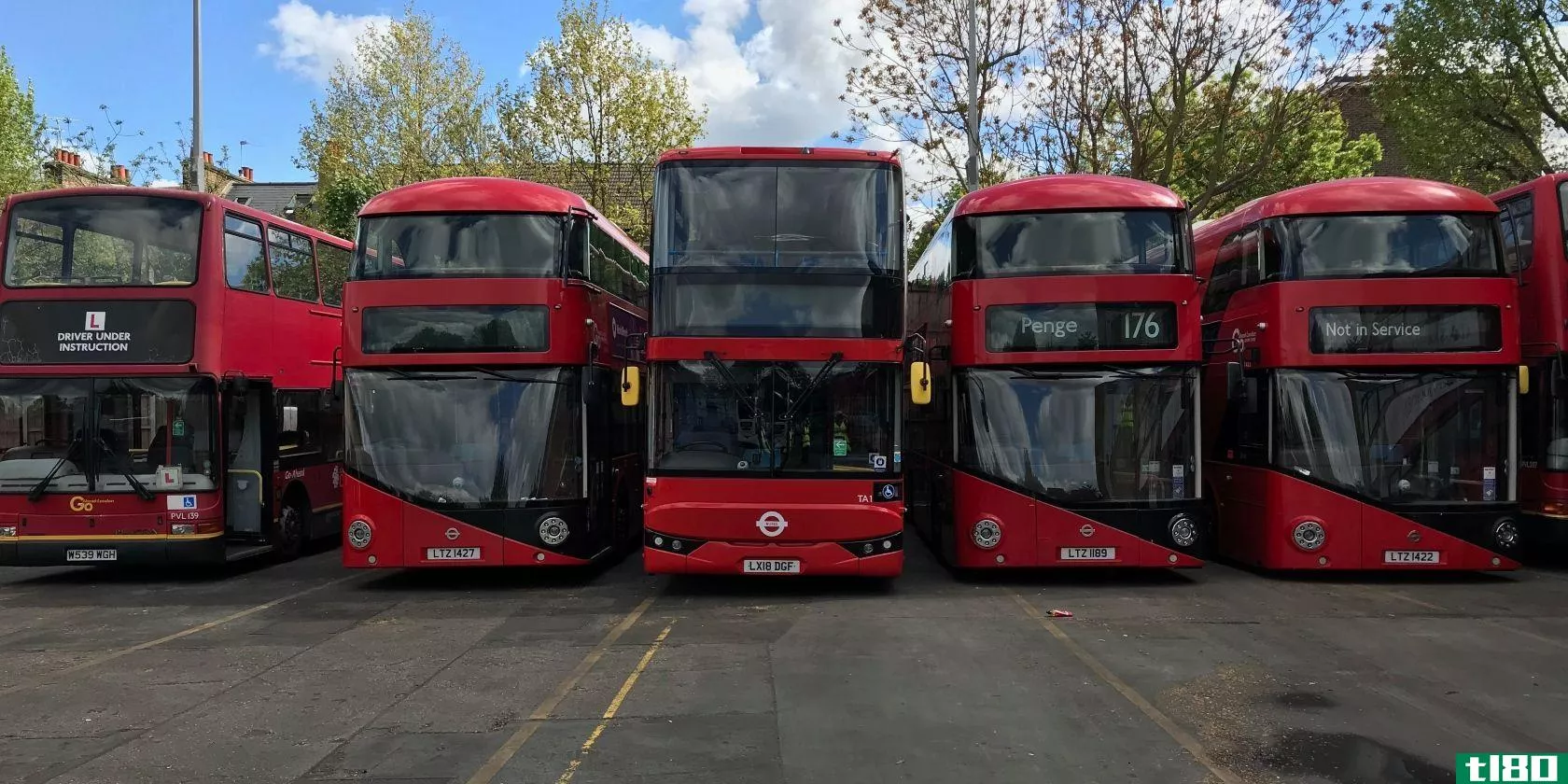 london-buses-garage