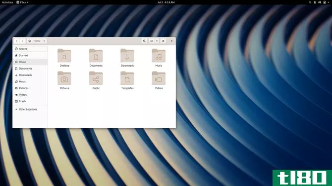 Fedora 30 Workstation with file manager open