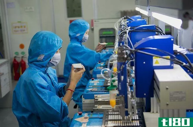 Electronics Production Line In Chinese Factory