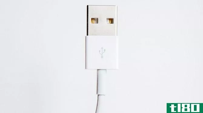 iPhone iPad Apple USB lightning cable