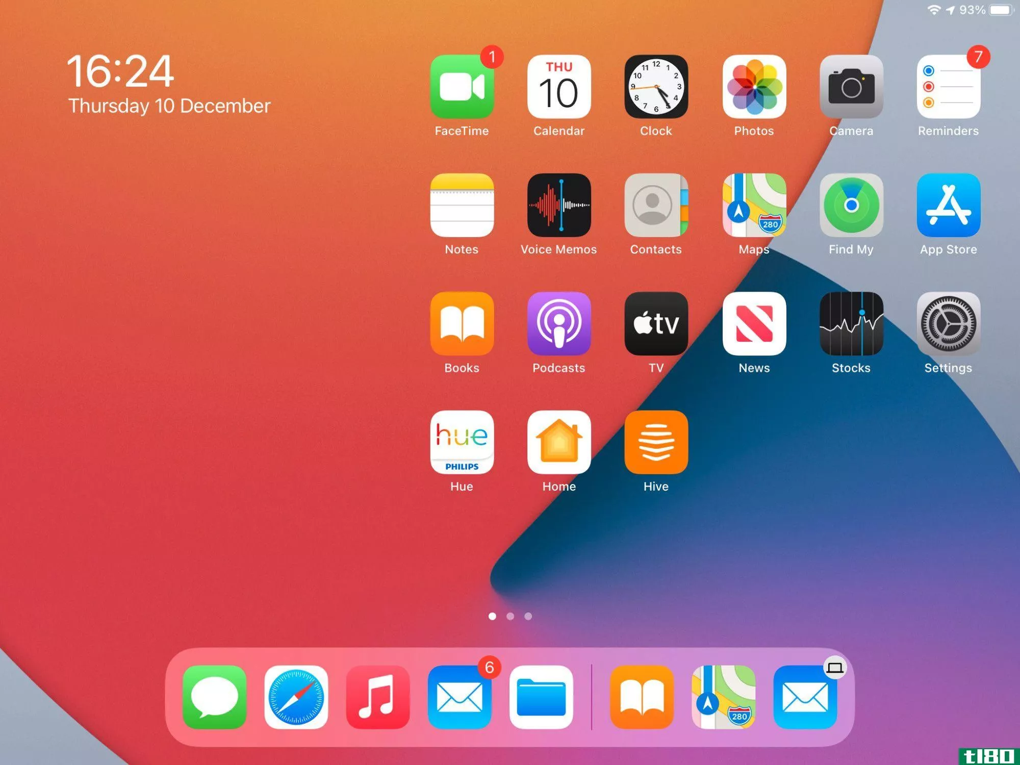 iPad Home screen showing Handoff icon in the Dock