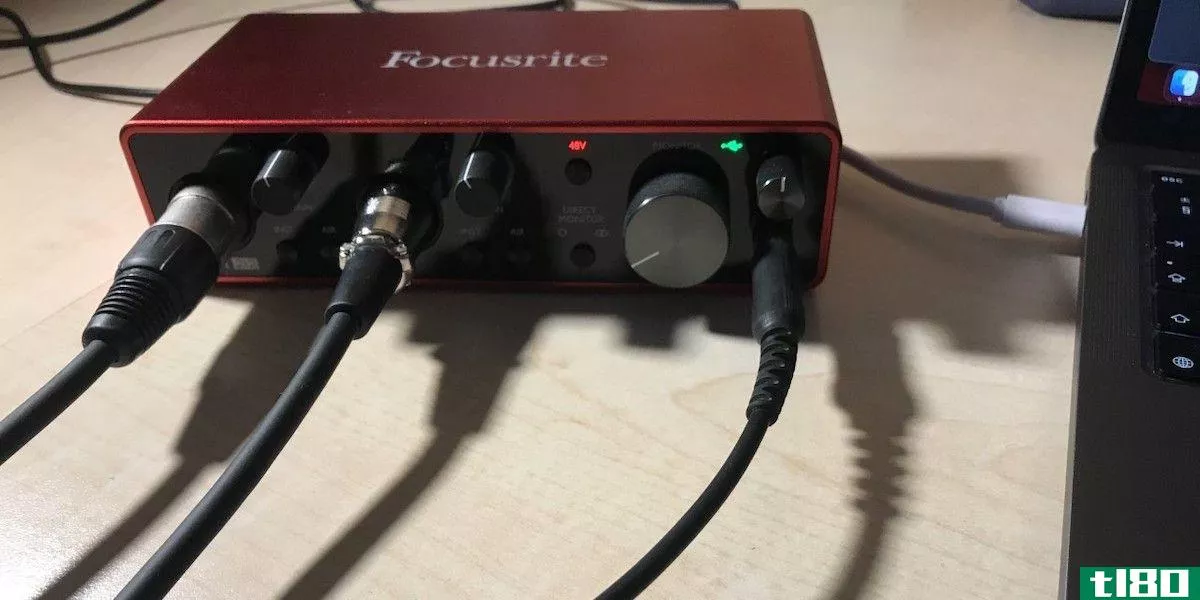 connecting an audio interface (Focusrite Scarlett 2i2) to GarageBand