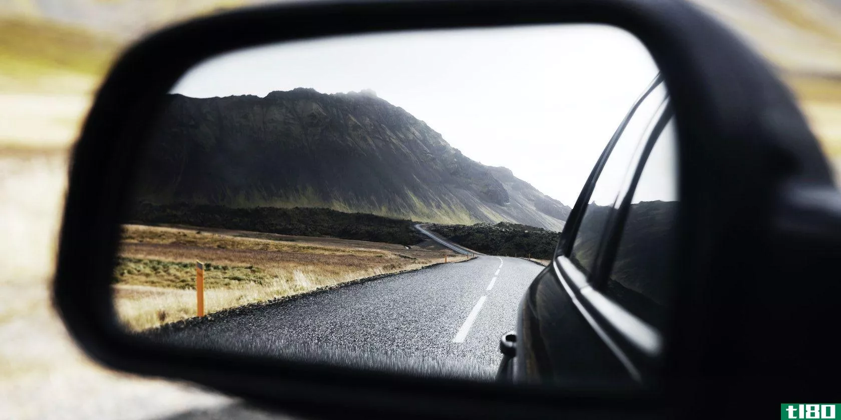 A rear view mirror in a car