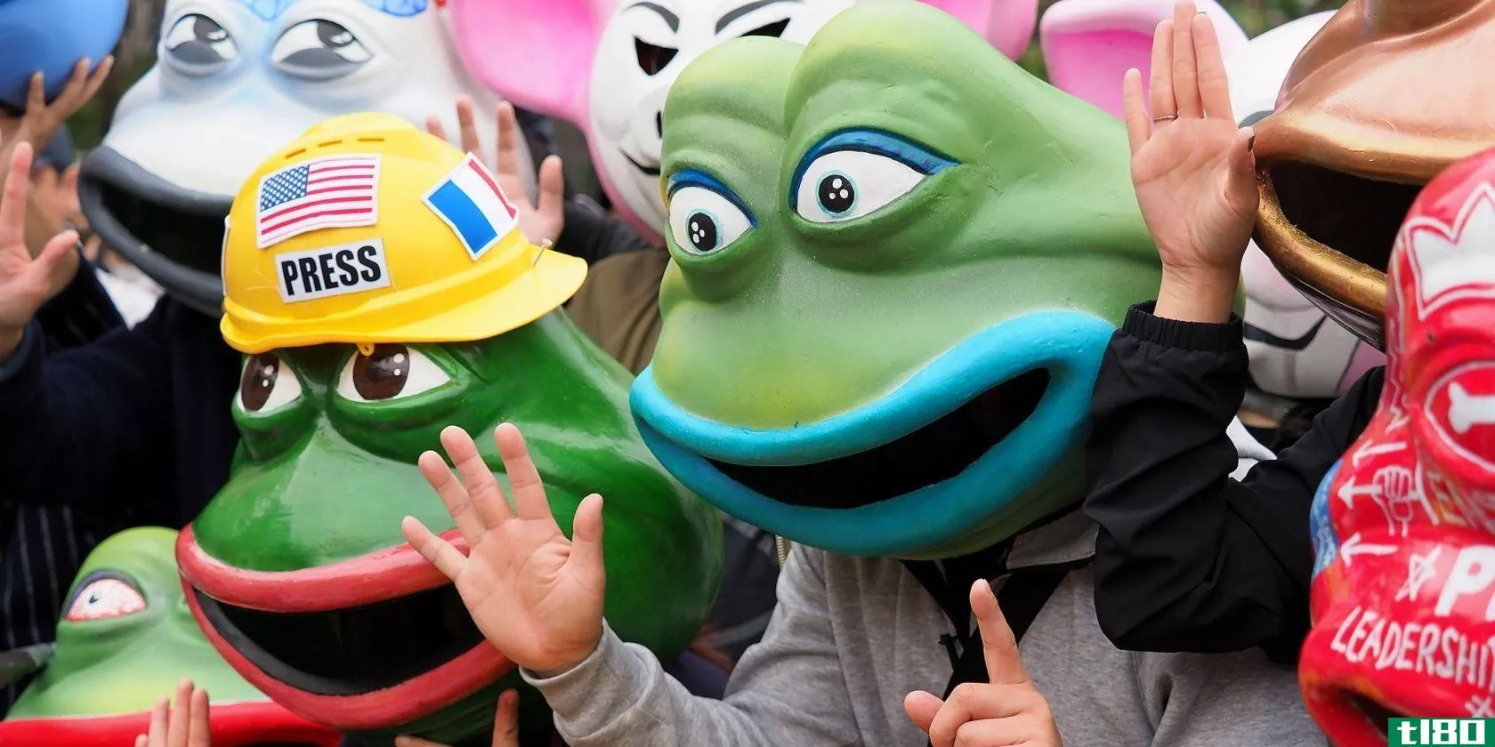 pepe-the-frog-masks