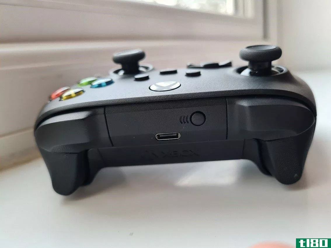 Xbox Series S/X Controller Connect Button