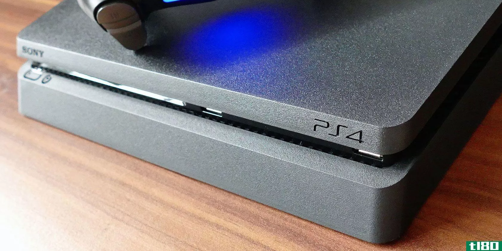 Turn a PS4 off with or without a controller
