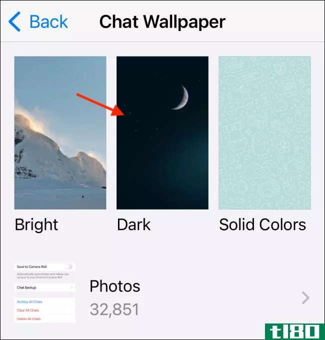 如何在whatsapp中设置不同的明暗模式壁纸