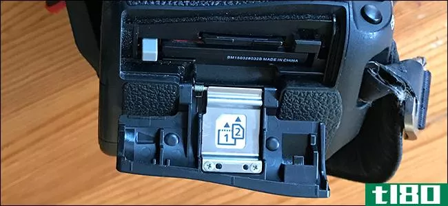 相机的双存储卡插槽有什么大不了的？
