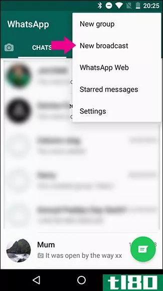 如何在whatsapp中一次给很多人发信息（不使用群聊）