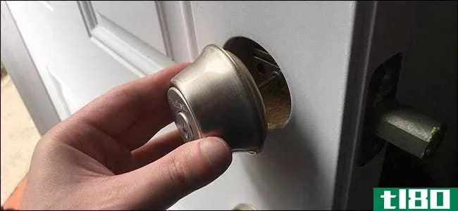 如何安装和设置kwikset **artcode门锁