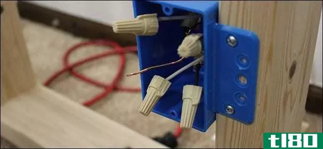 如何用开关/插座组合替换电灯开关