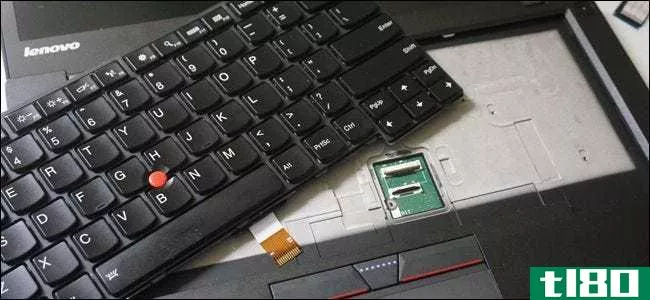 如何更换笔记本电脑的键盘或触摸板