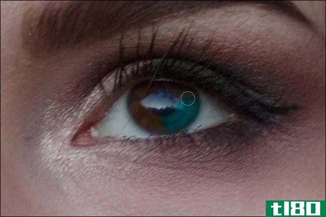 如何在photoshop中改变人的眼睛颜色