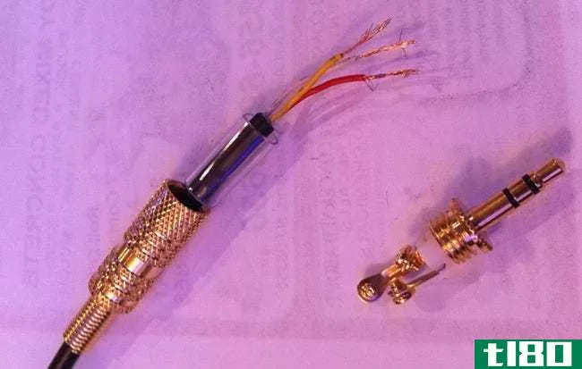 如何更换立体声接口并修复音频电缆和耳机