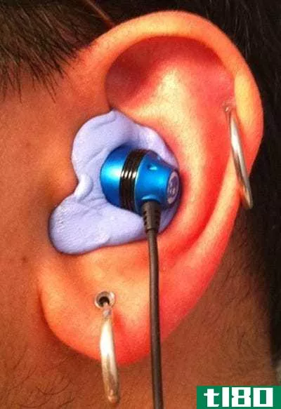 如何为您的入耳式监听器定制硅胶耳模
