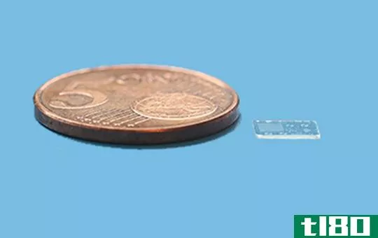 微型玻璃传感器可以将任何数字设备转换成原始相机