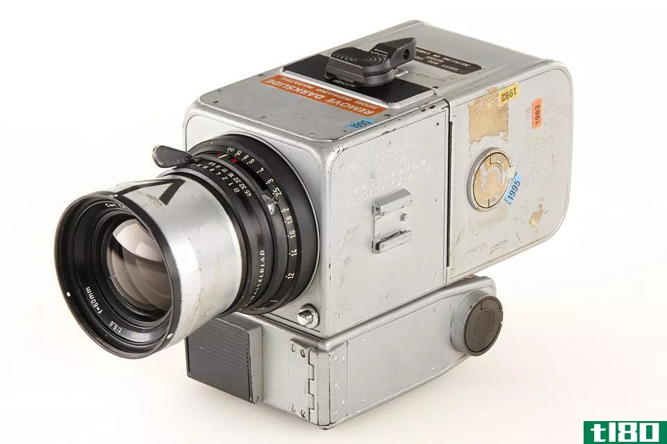 唯一一架登上月球并返回月球的相机拍卖价为91万美元