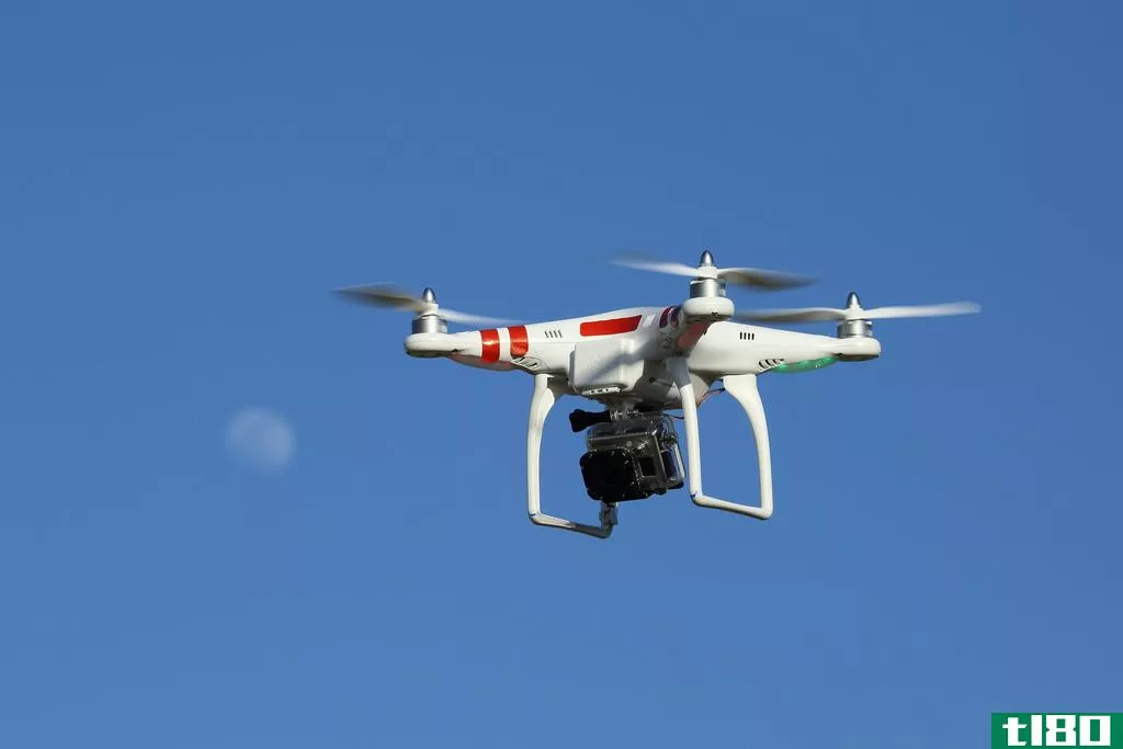 新闻机构称，联邦航空局禁止无人机对自由媒体进行飞行