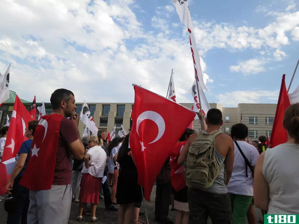 土耳其宪法法院说，阻止twitter违反了言论自由