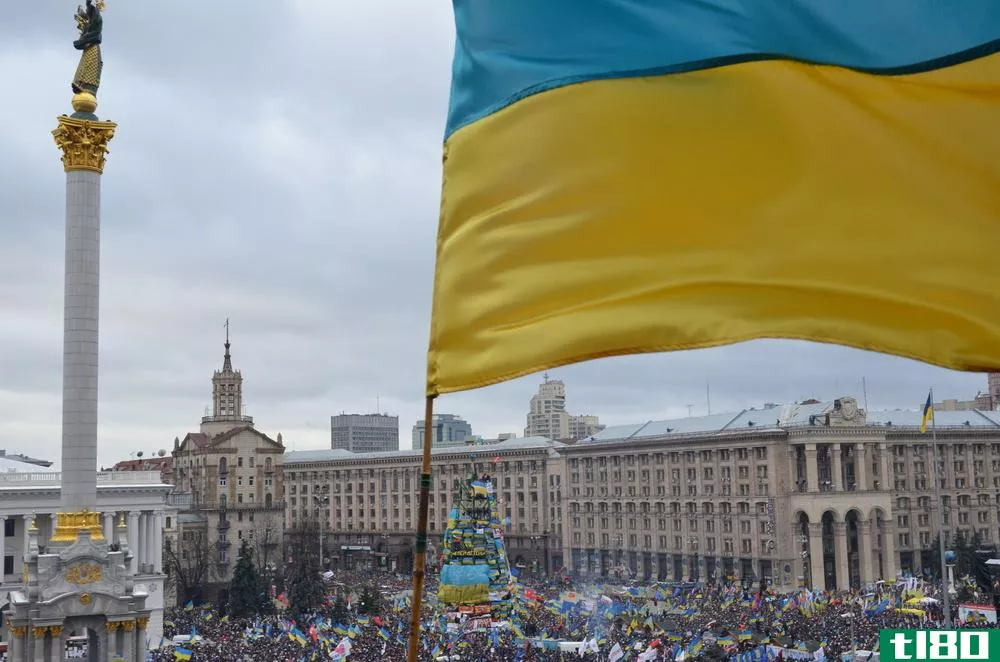 乌克兰正在通过短信为其军队筹款