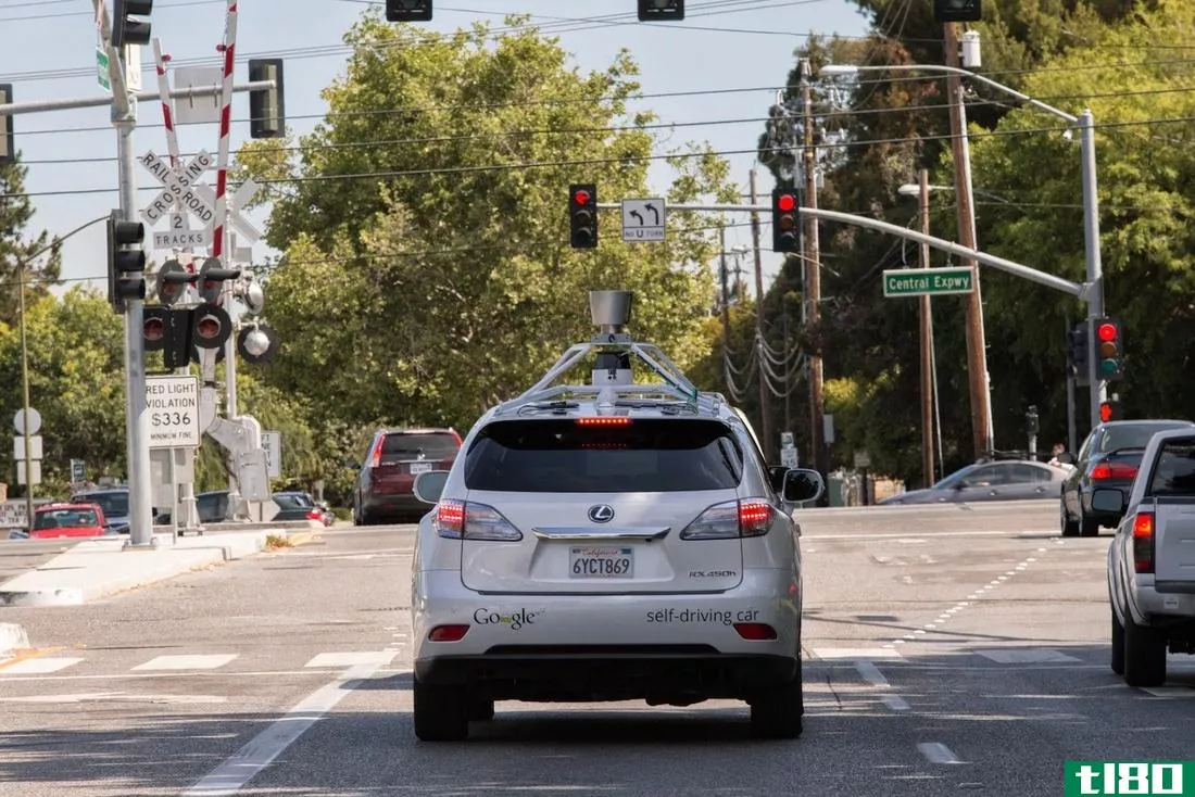 谷歌为其城市街道自动驾驶汽车进行了微调
