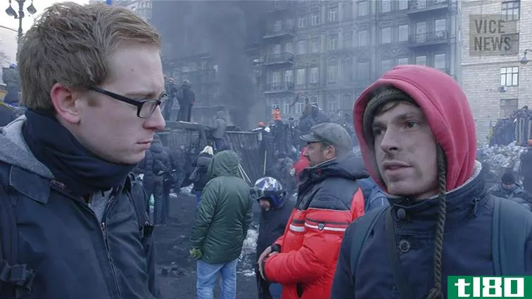 观看一部关于基辅冲突的纪录片《乌克兰燃烧》