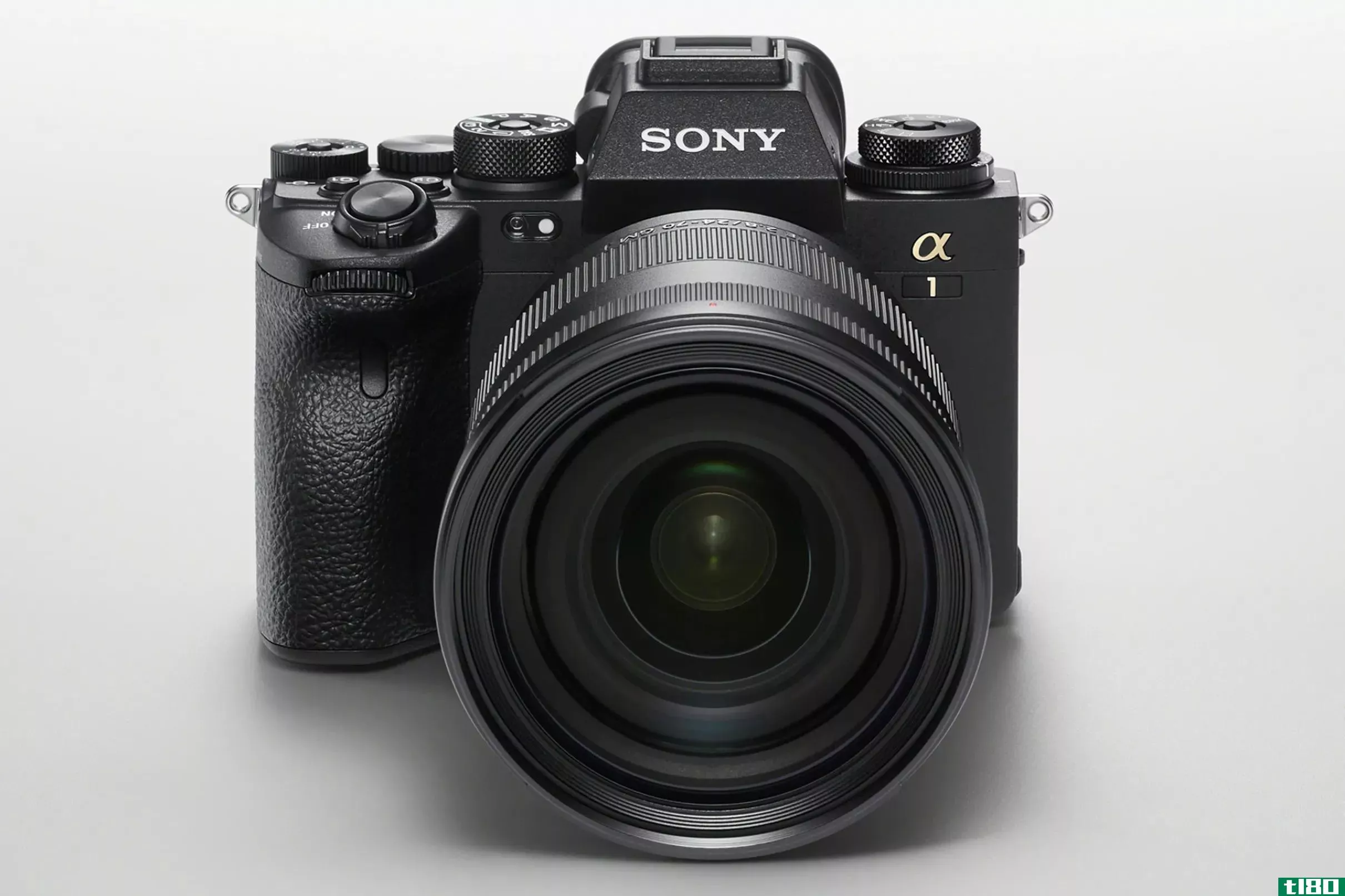 阿尔法1是索尼的新旗舰相机与可怕的规格和6500美元的价格
