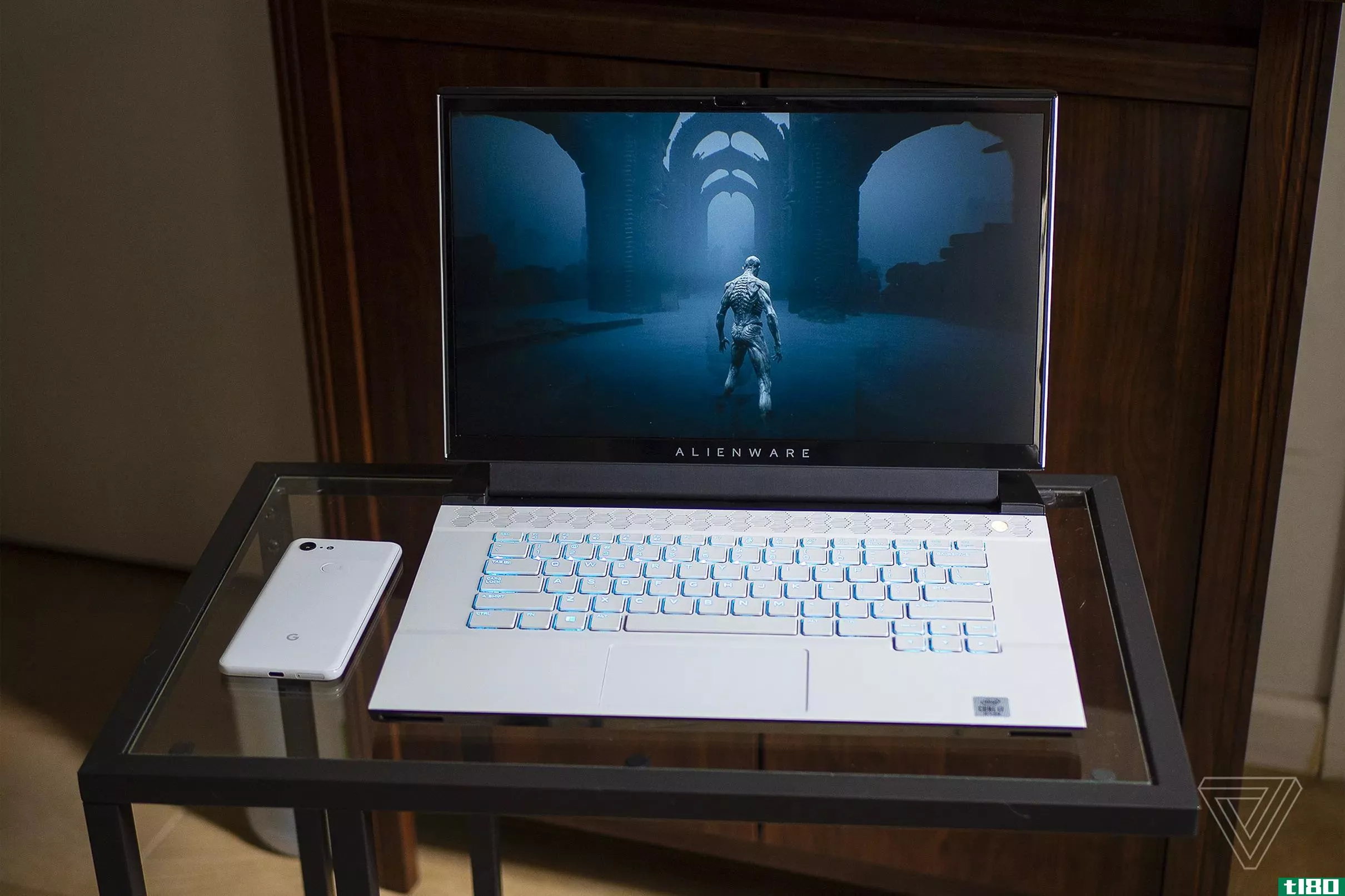 alienware最新的游戏笔记本电脑现在可以配置cherry mx交换机