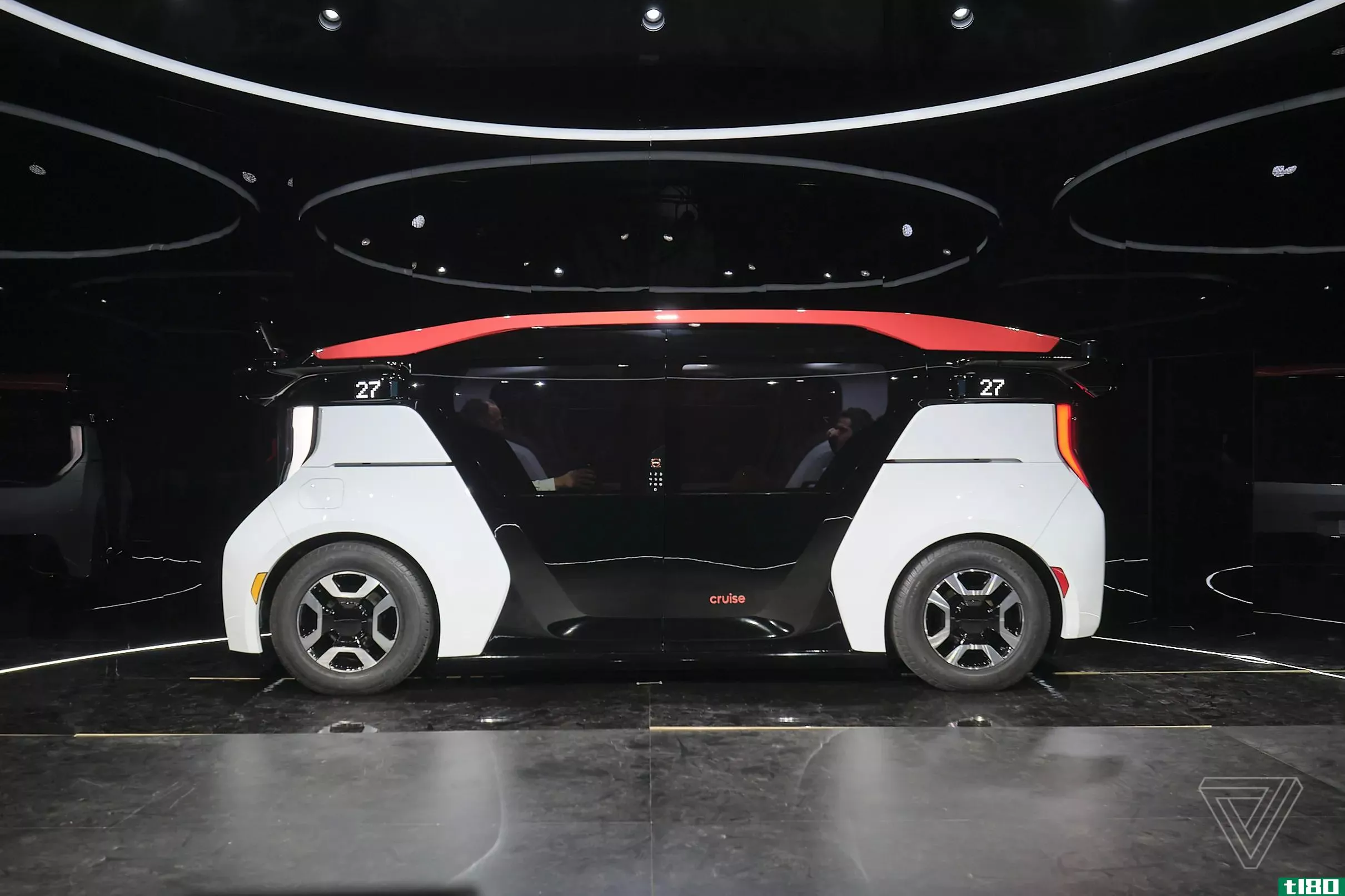 邮轮公司将于2023年将其无人驾驶的robotaxis带到迪拜