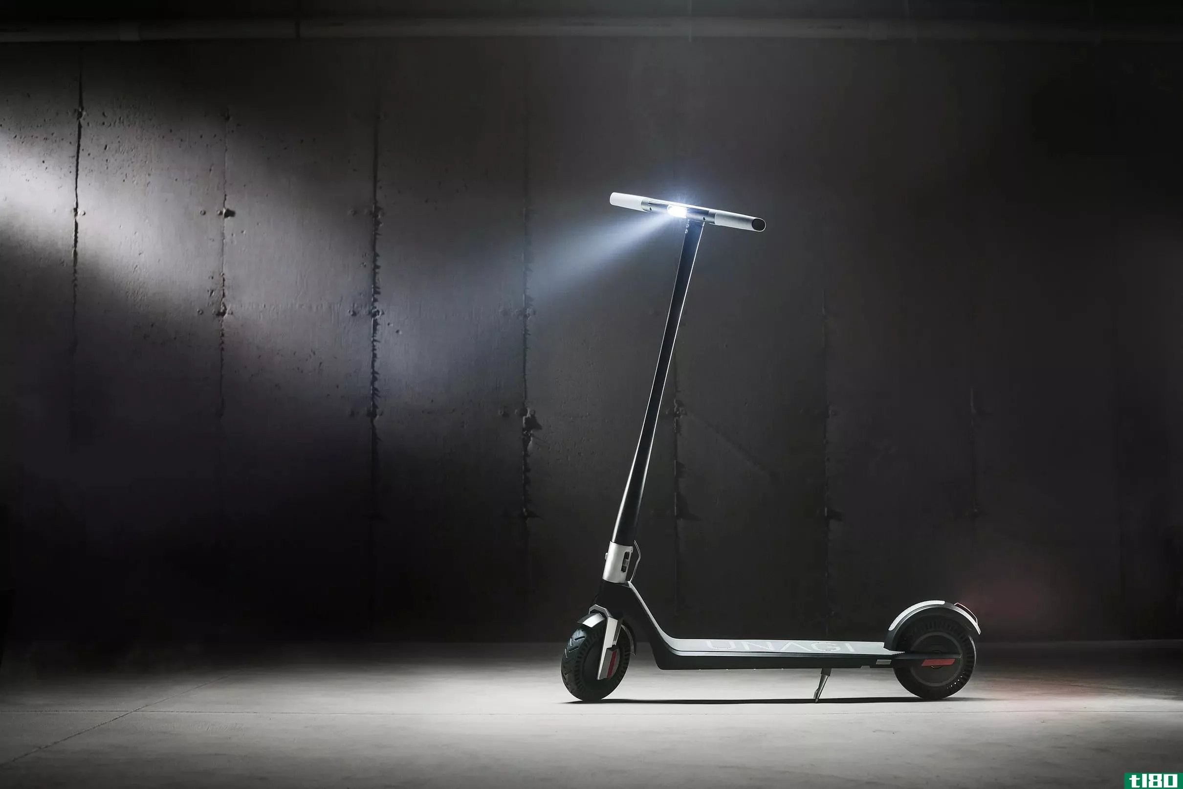 unagi推出了每月39美元的时尚电动踏板车订阅服务