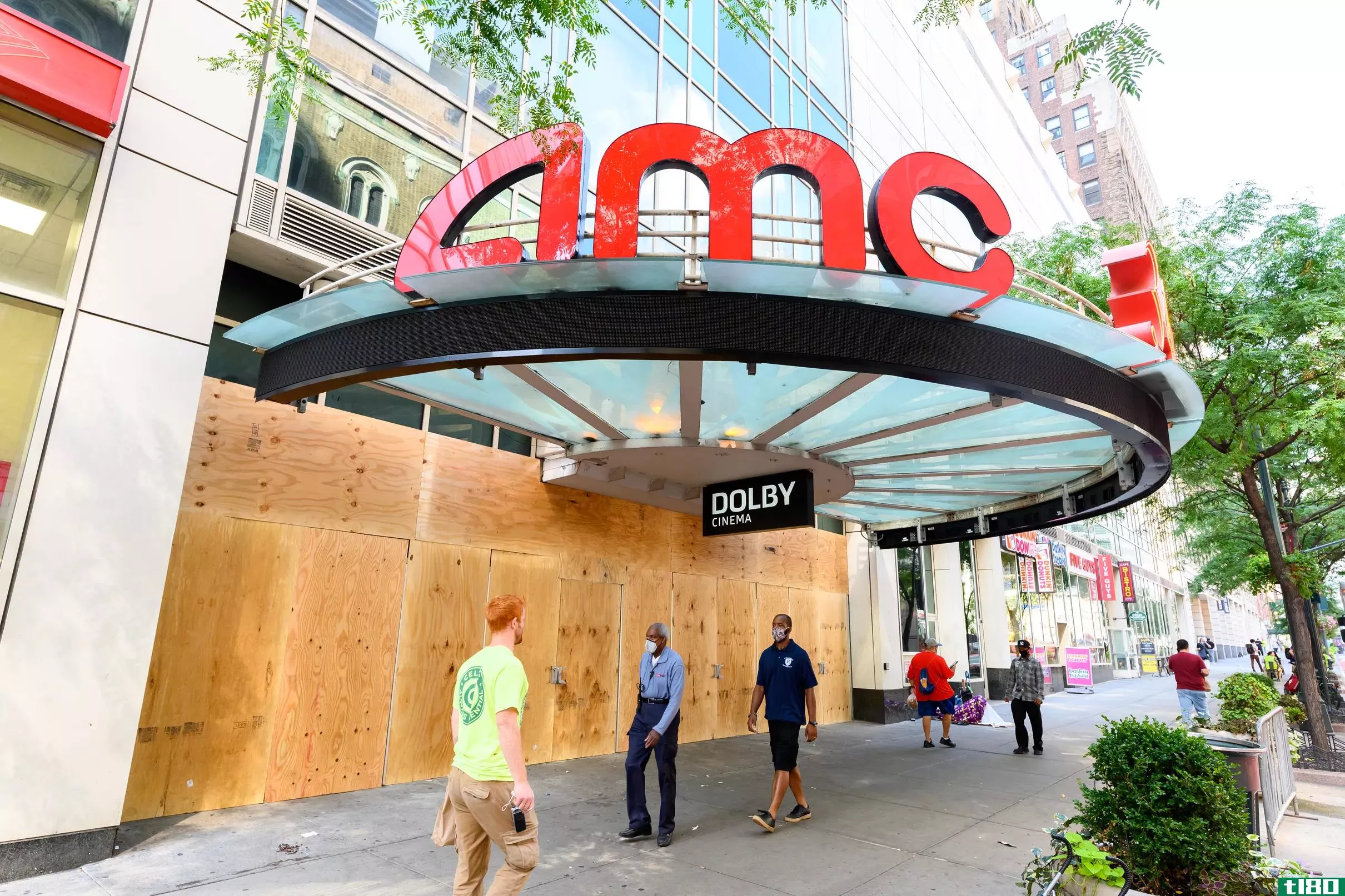 amc提供的私人影院租金仅为99美元