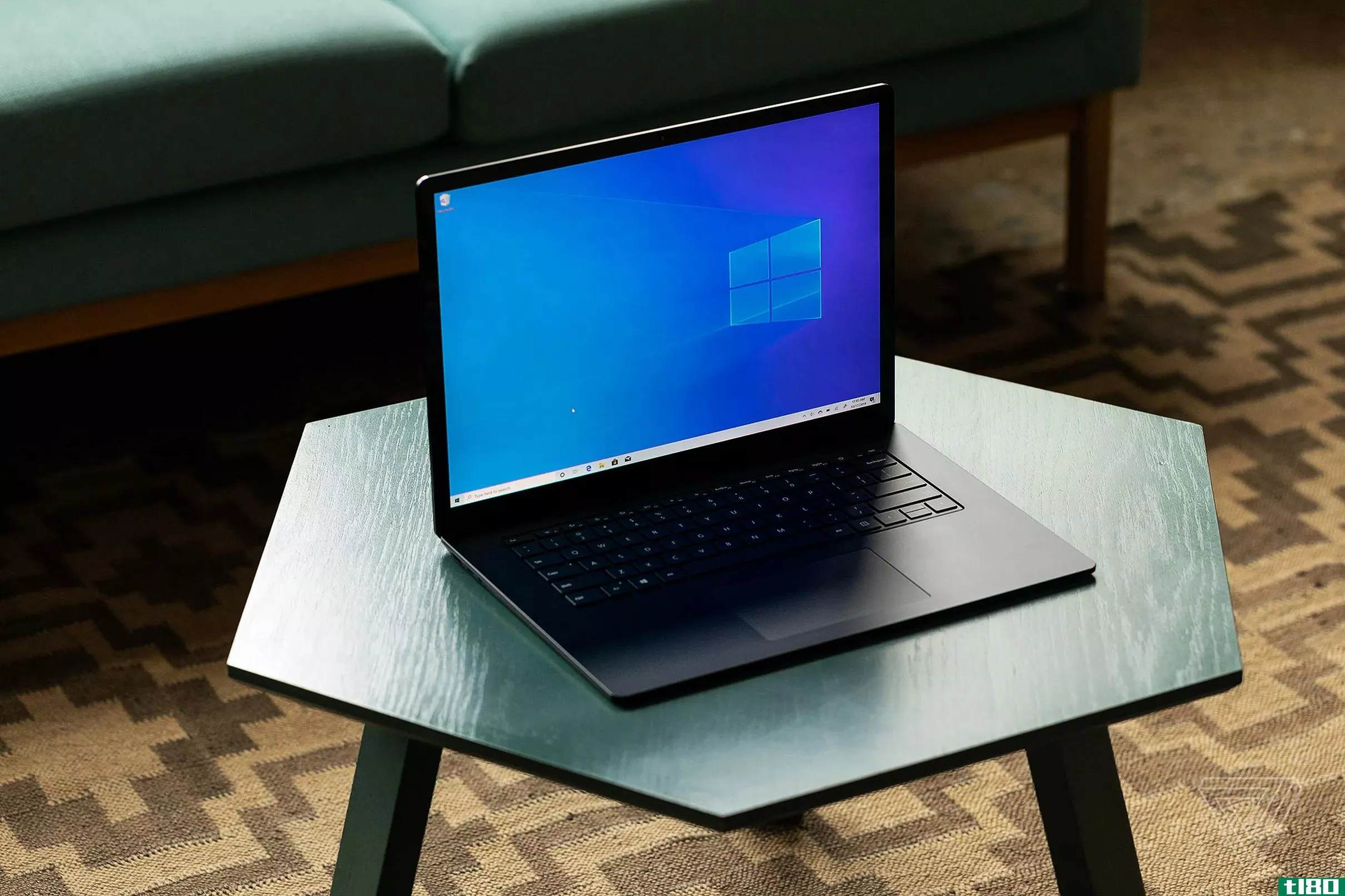 微软明天可能会发布一款新的surface笔记本电脑