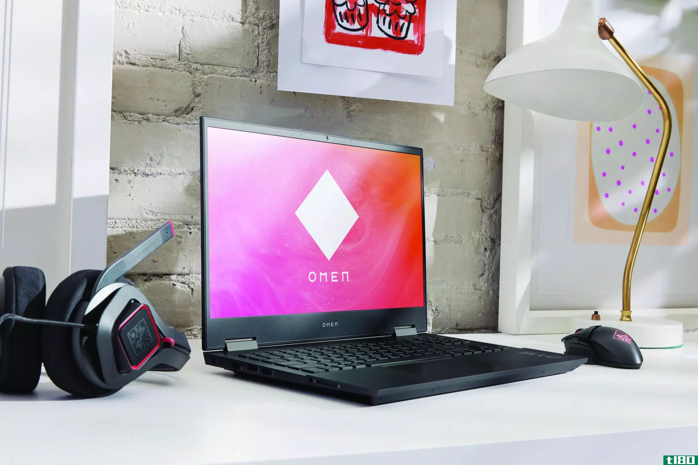 惠普最新推出的15英寸omen游戏笔记本电脑在百思买可优惠300美元