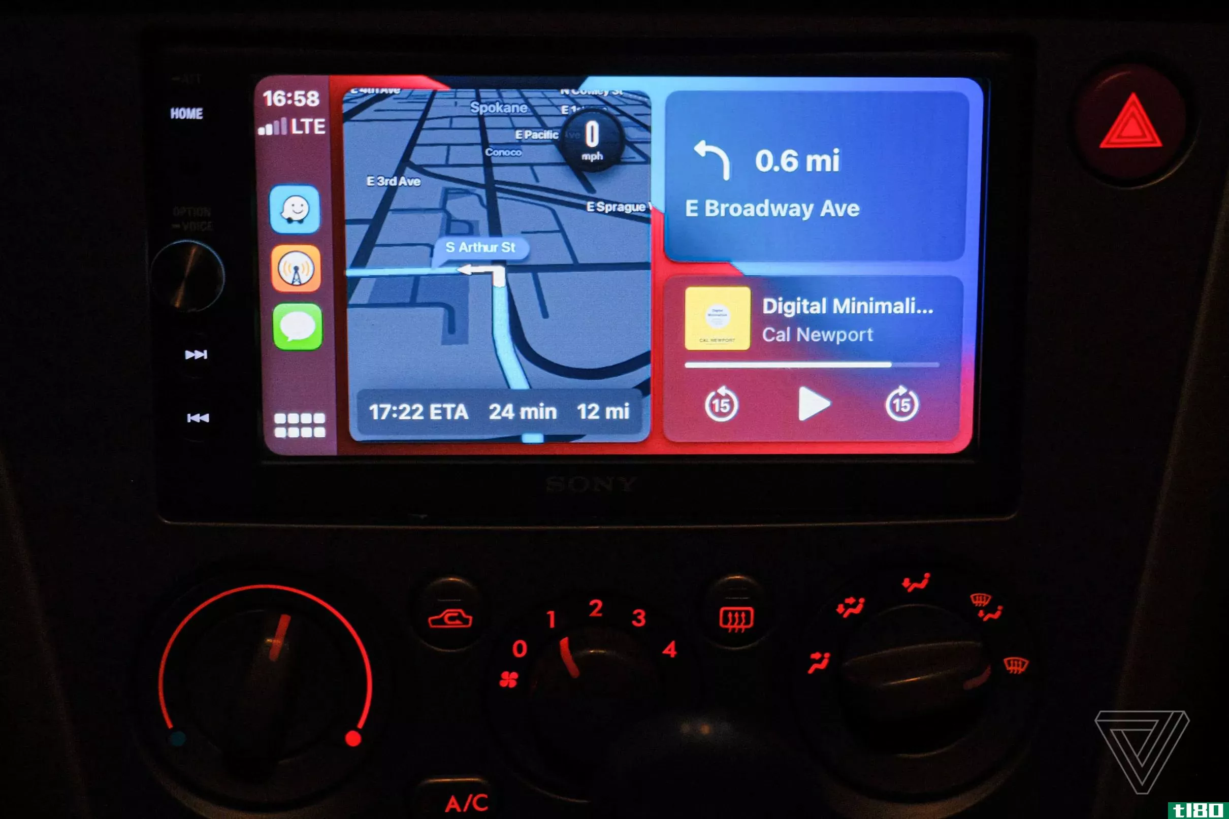 你现在可以在carplay的主屏幕上使用waze，而不是在开车时在应用程序之间切换