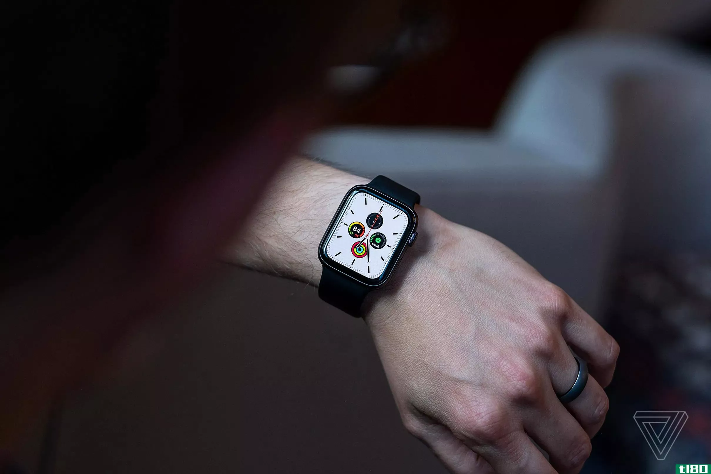 苹果不久将发布两款苹果手表和一款新的ipad air：报道