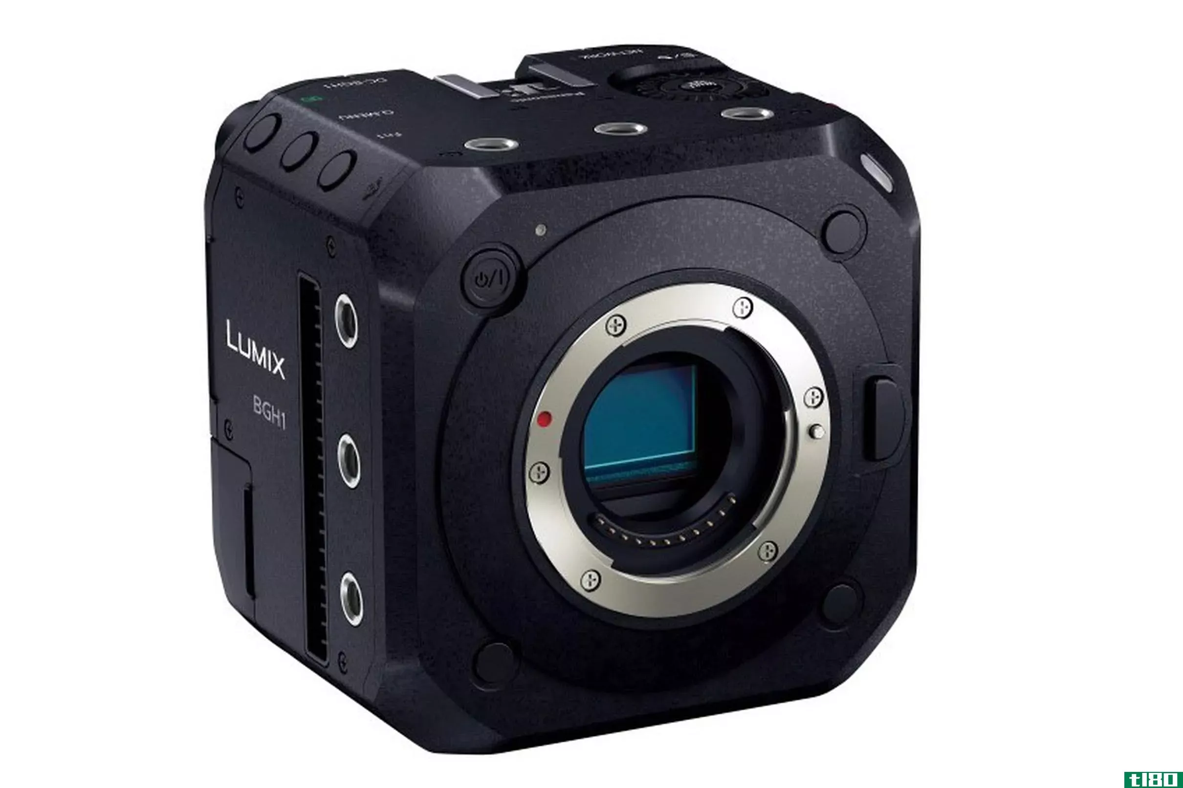 松下宣布推出微型盒式微型三分之四摄像机