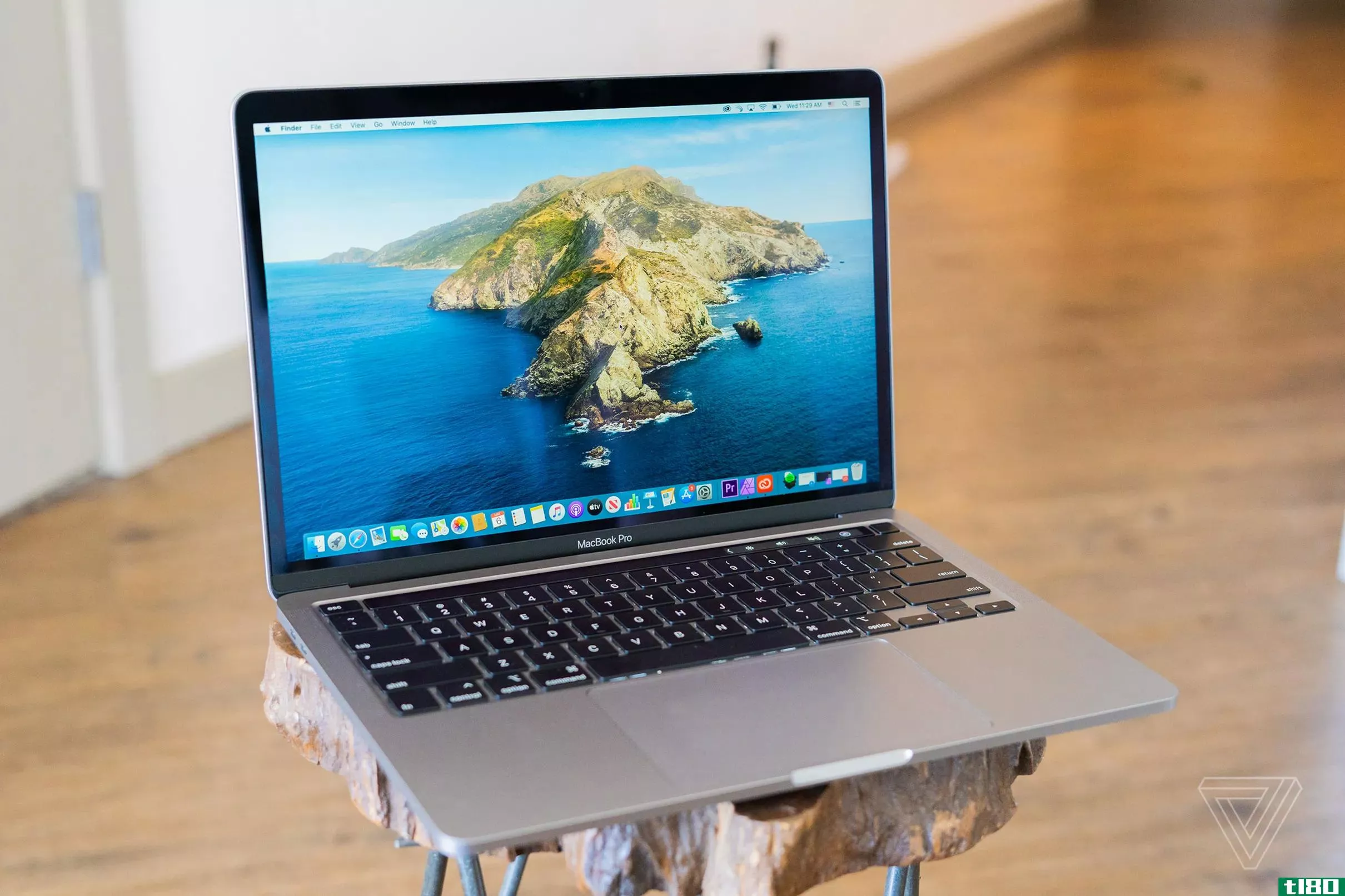在苹果最新的13英寸MacBookPro上节省150美元