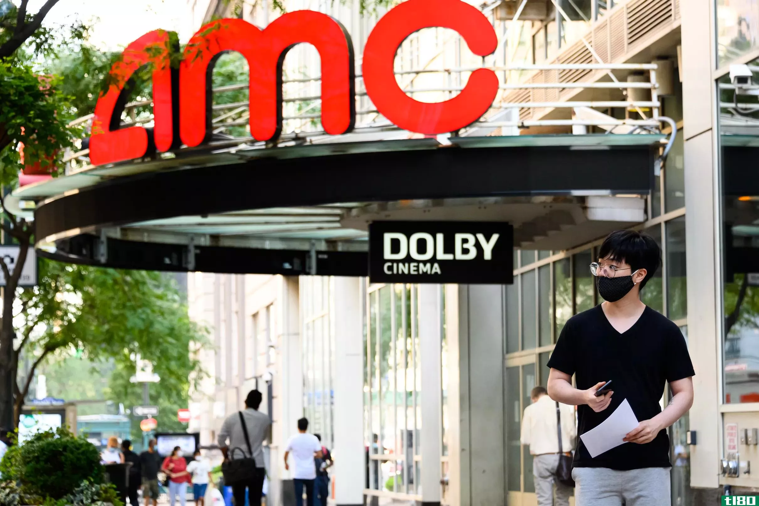 amc影院计划从8月20日开始在美国重新开放100多家影院