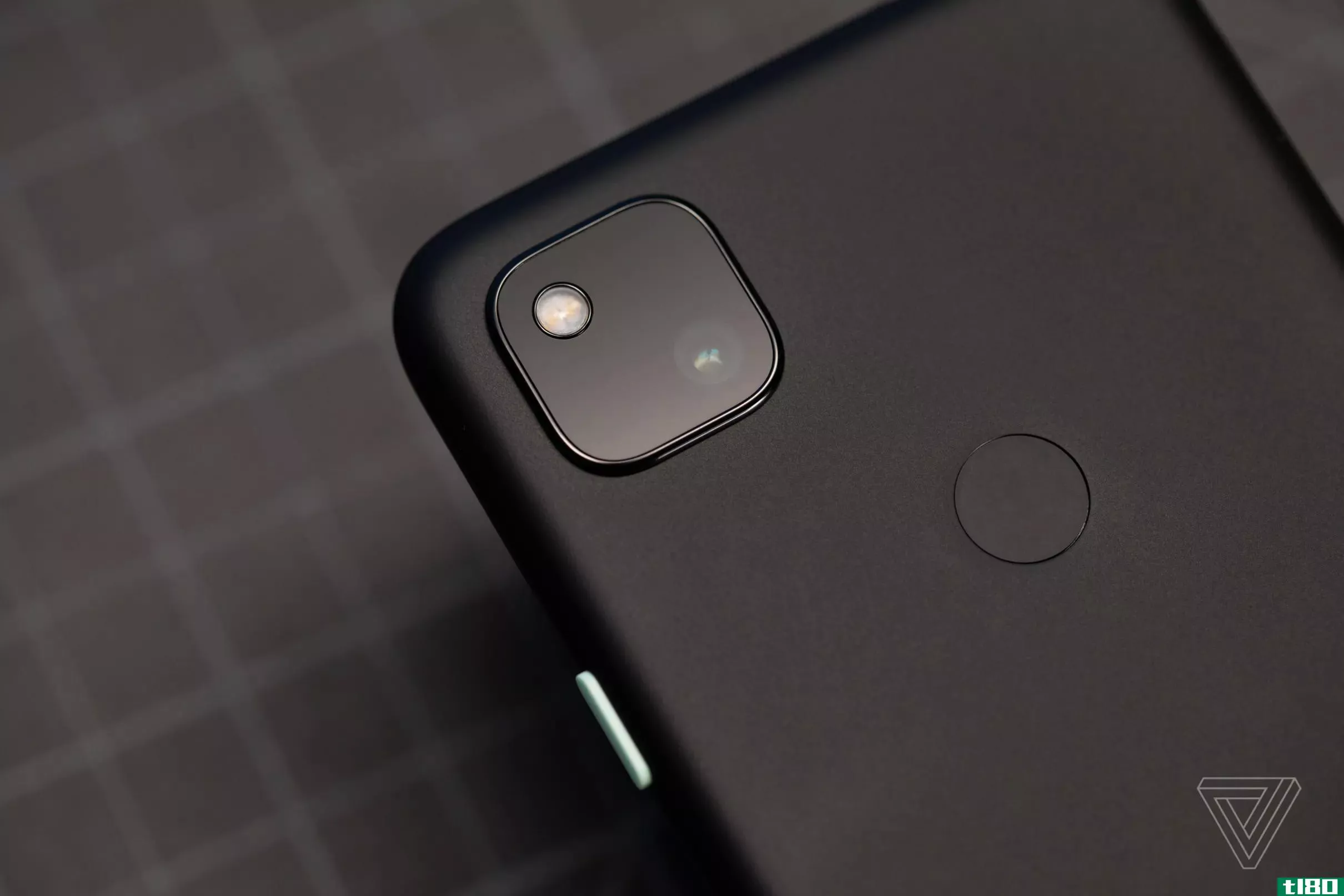 谷歌证实android 11将限制第三方相机应用，因为担心位置间谍