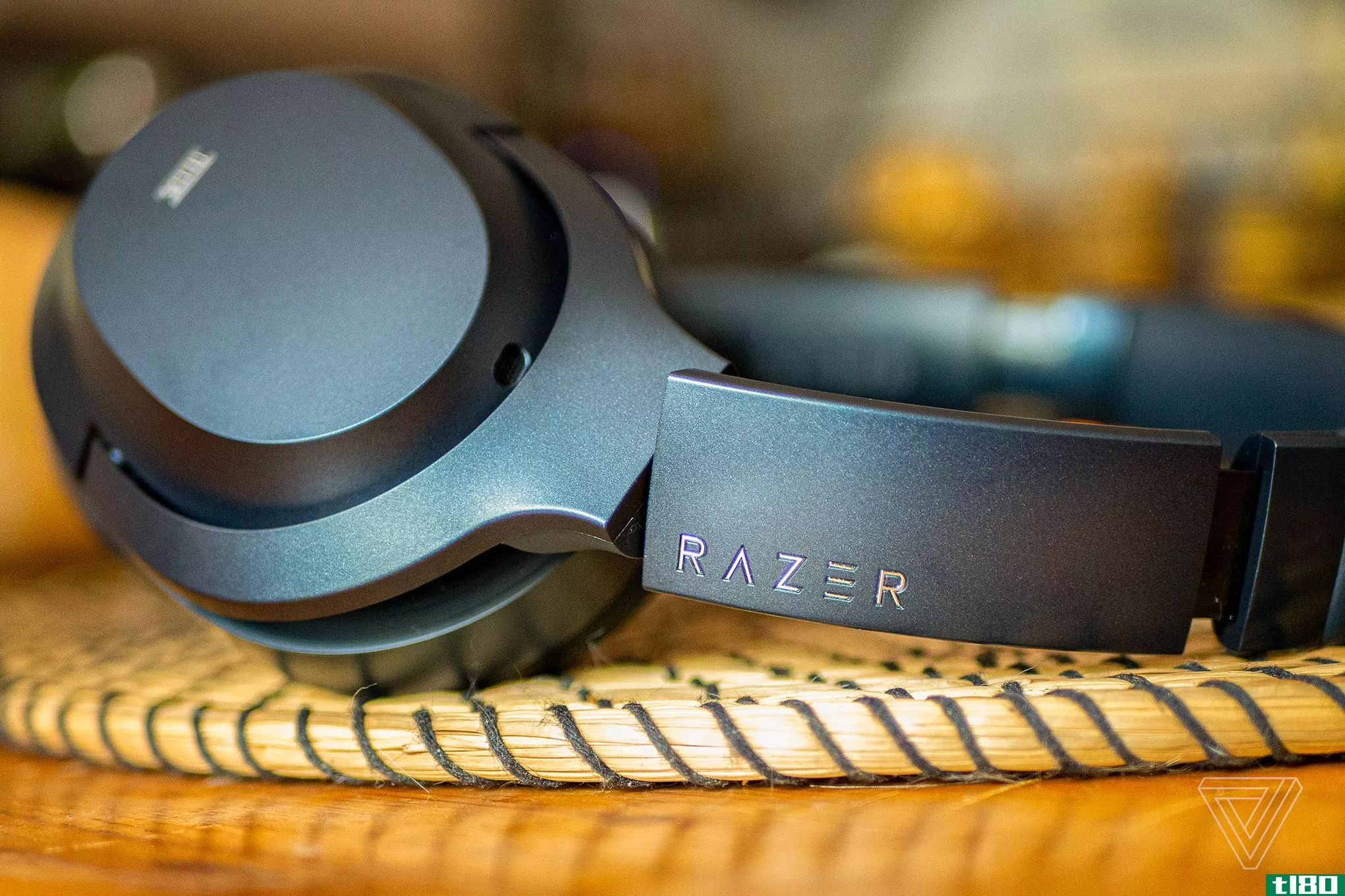 razer的新款opus耳机提供200美元的噪音消除服务