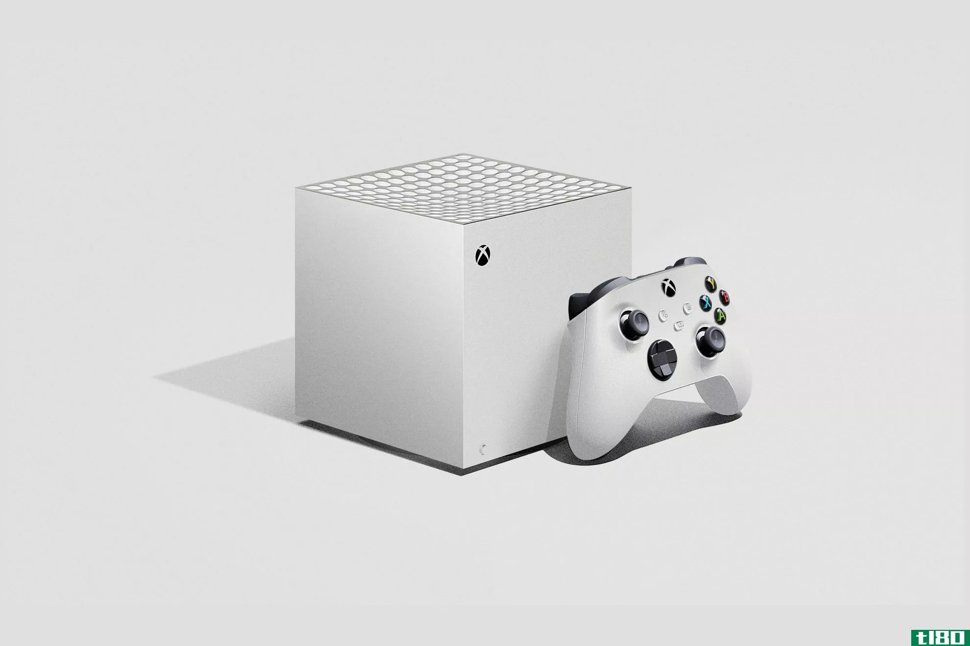 据报道，微软第二代xbox将于8月推出