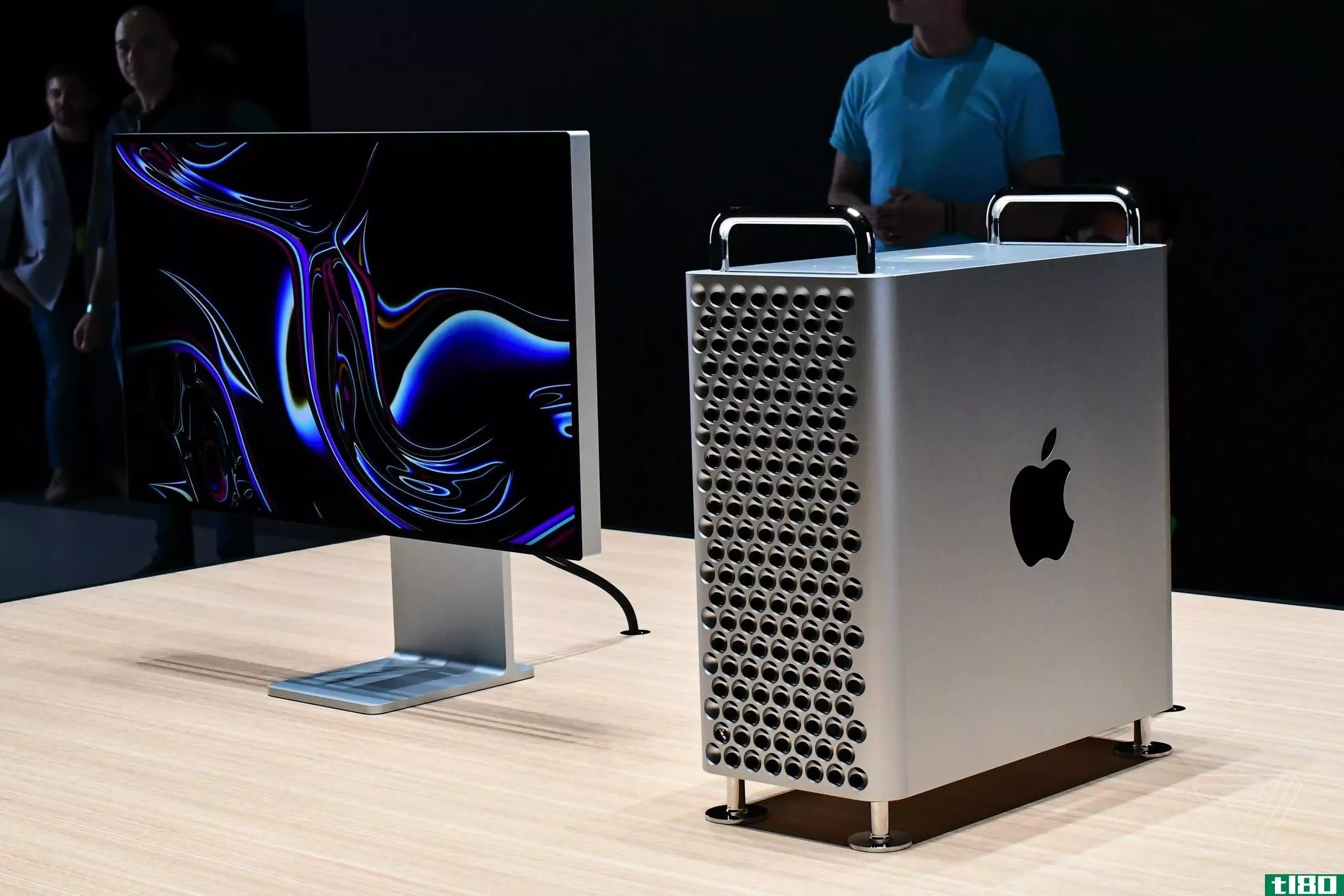 苹果新推出的mac-pro和pro显示技术概述展示了它们的“专业性”