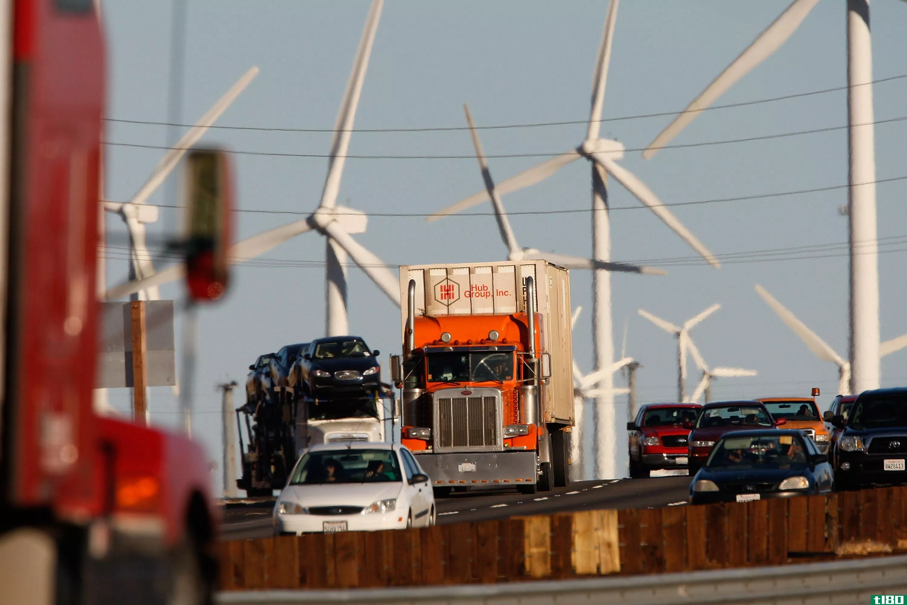 到2045年，加州强制要求卡车和货车零排放