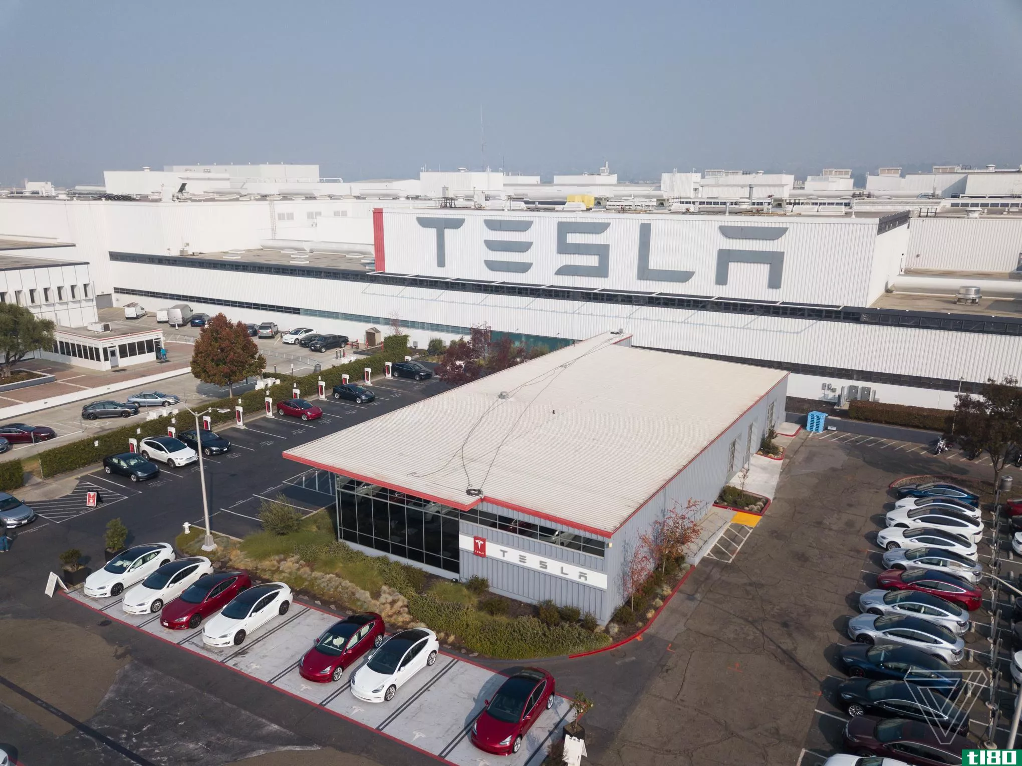 特斯拉已经开始在加州的工厂生产汽车