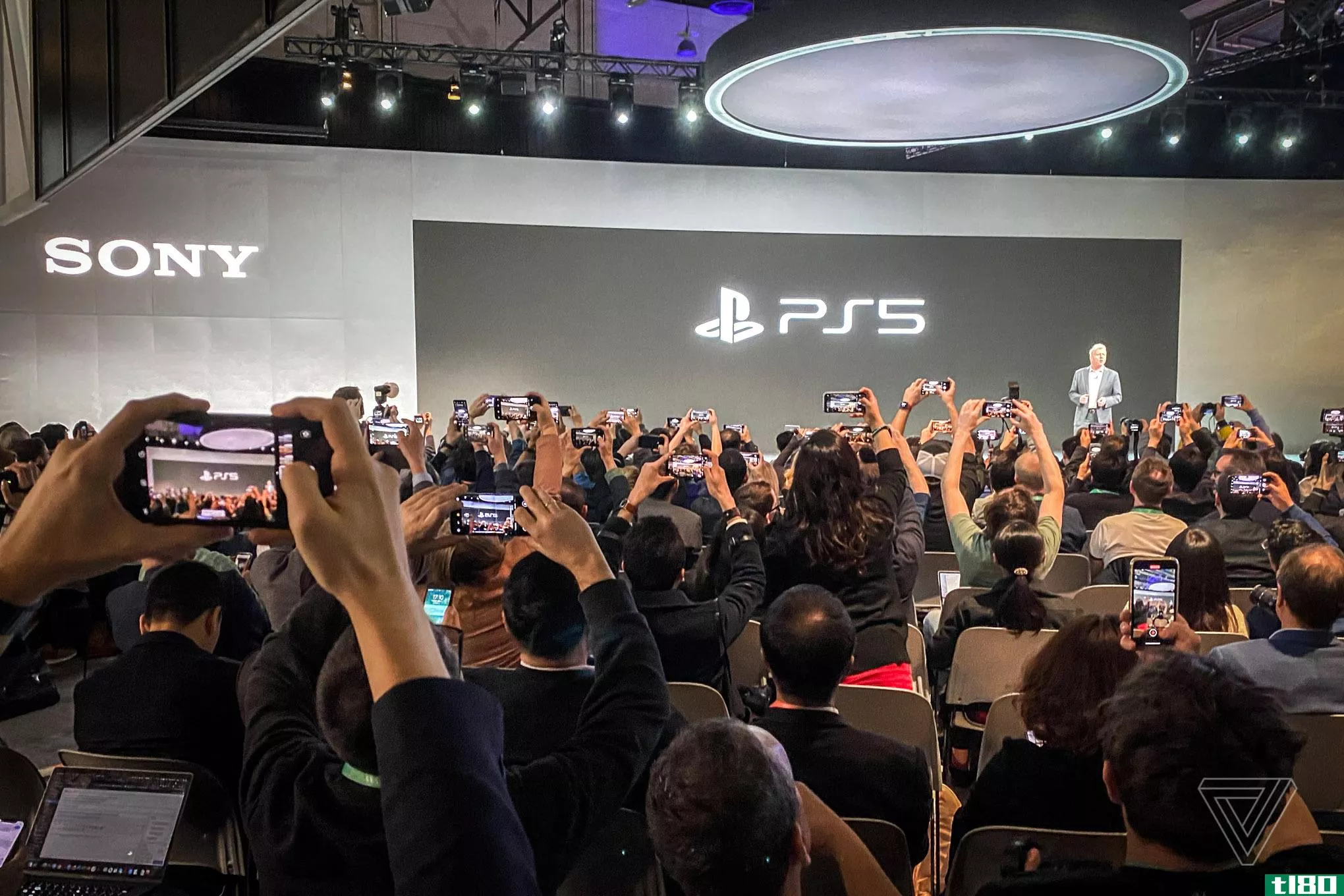 据报道，索尼正在努力压低PlayStation5的价格